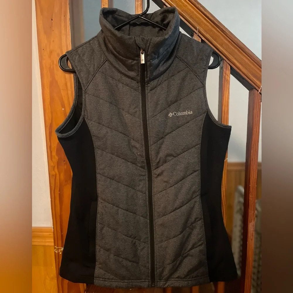 Columbia Charcoal and Black Sleeveless Insulated Full Zip Vest, Women’s M Winter - Picture 1 of 10